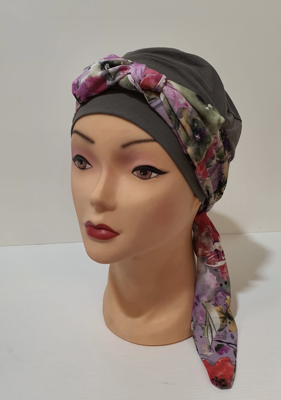 Parrucche Perugia turbante verde foulard floreale